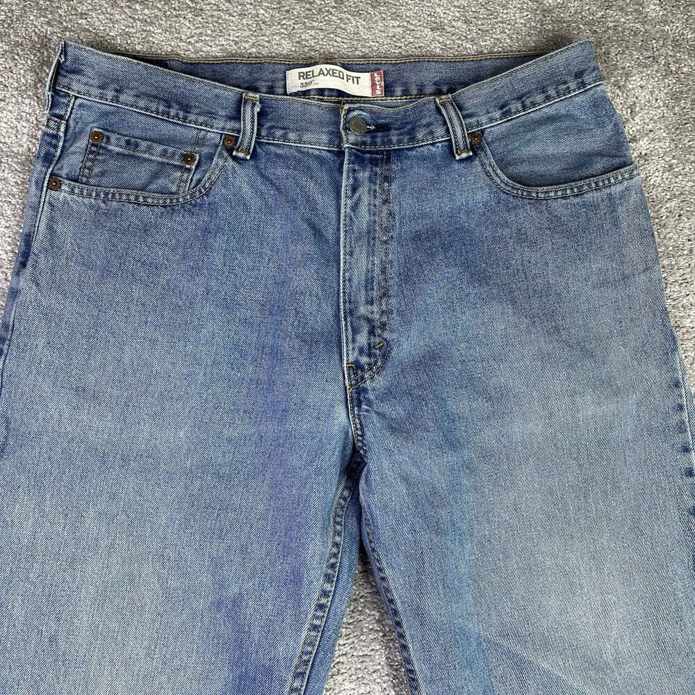 Levi’s 550 Jeans Men’s 36X32 Blue Straight Relaxed Mid-Rise Light Wash Denim - Picture 2 of 13